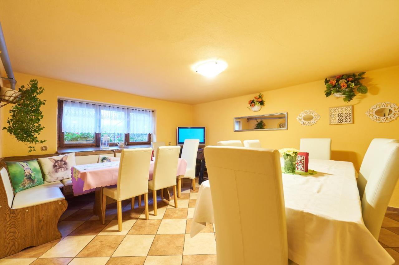 Apartamenty Nad Mlynowka Chocholow Exteriör bild
